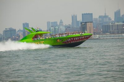 Circle Line: NYC BEAST Speedboat Ride - Midtown and Lower Manhattan at speed: skyline views that actually feel different