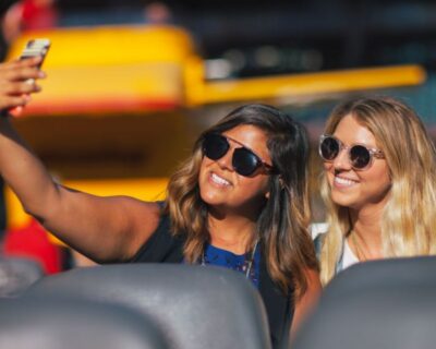 City Cruises Chicago: 75-min Speedboat Architecture Cruise - From Navy Pier to the dock: getting on board fast