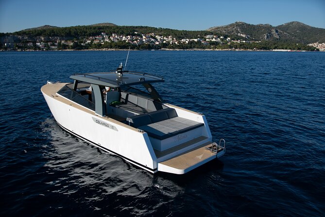 Colnago 45 - Luxury Private Speedboat Tours - Stop 3: Stiniva Cove for a classic cove moment