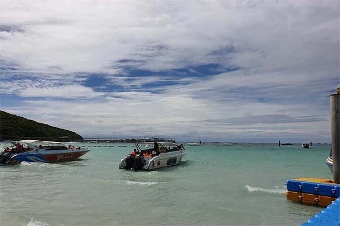 Coral Island speed boa-Parasailing and others activities choice - Jet ski, banana boat, snorkeling: included action with real limits