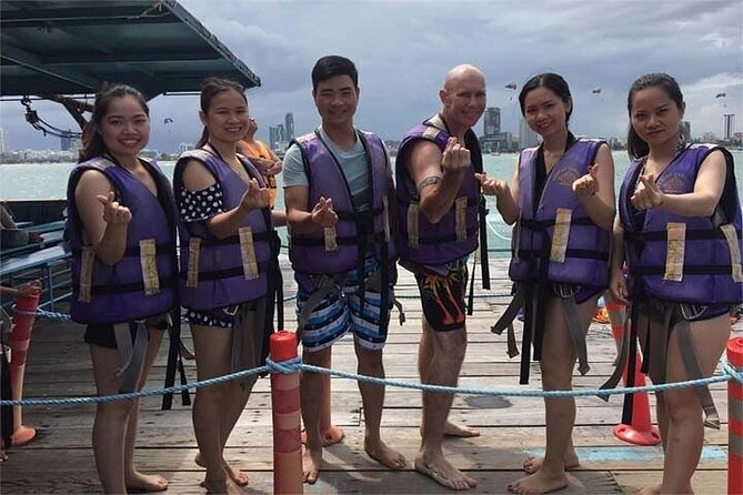 Coral Island speed boa-Parasailing and others activities choice - Free time and Funny Land: your chance to switch modes