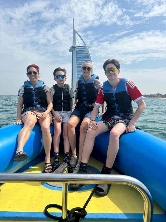 Dubai: Guided Speedboat Tour with City Sights & Ice Cream. - Palm Jumeirah cruising: where the views start to feel cinematic