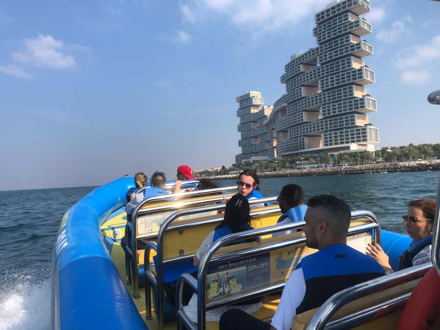 Dubai: Guided Speedboat Tour with City Sights & Ice Cream. - The ride itself: a guided sunset speedboat with real photo timing