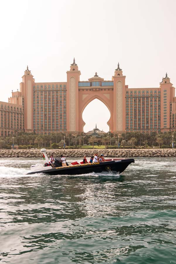 Dubai Marina: 1-Hour Luxury Sightseeing Speedboat Tour - Key things to know before you go