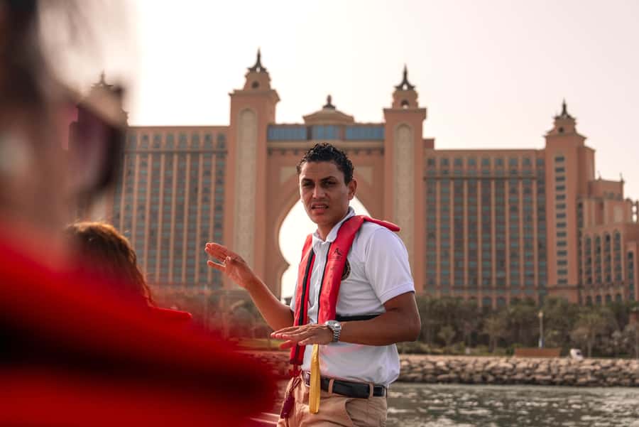 Dubai Marina: 1-Hour Luxury Sightseeing Speedboat Tour - Ain Dubai and Bluewater Island: the photo stop that makes the ticket feel real