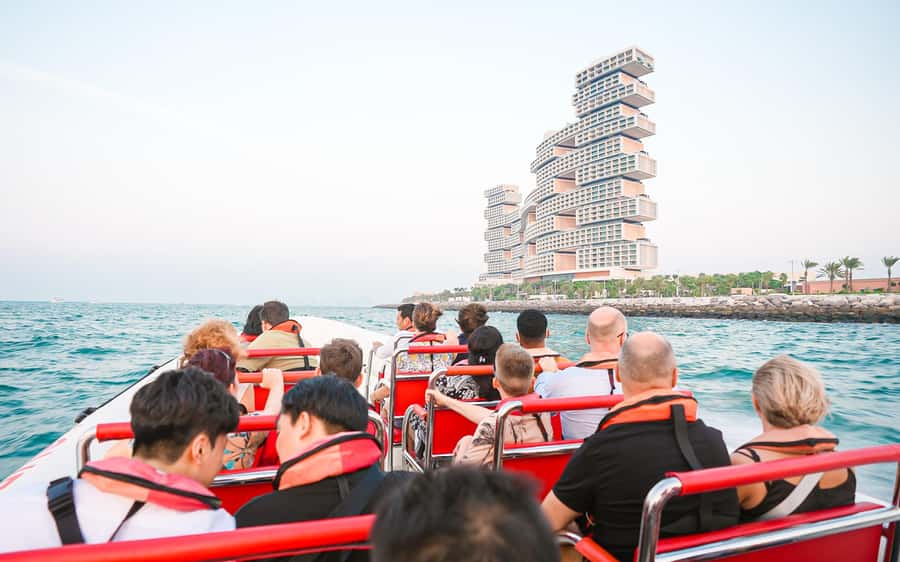 Dubai: Sightseeing Speedboat Tour with Live Tour Guide - Value for $26: why this competes with bigger tours