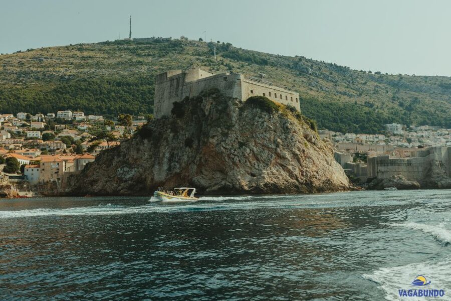 Dubrovnik: Blue Cave Afternoon Speedboat Tour with Drinks - Who Should Book This Speedboat-and-Caves Tour