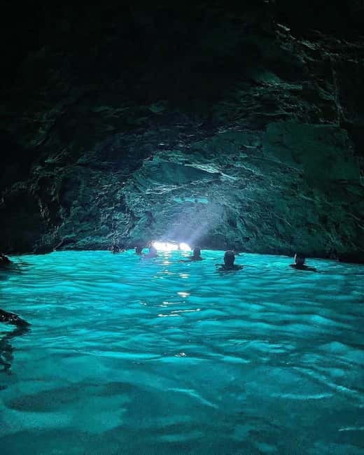 Dubrovnik: Blue Cave Tour by Speedboat with Small Group - Meeting at Lapadska obala 4: the pier, the shirts, and your first briefing