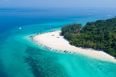 Early Bird Phi Phi 4 Islands by Speedboat 2 Trips in 1 Day - First water time: Phi Phi Leh and the classic coastline hits