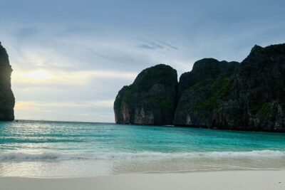 Early Bird Trip Phi Phi & 4 Islands–Premium Speedboat from Krabi - Entering the itinerary: nine stops, one big island day