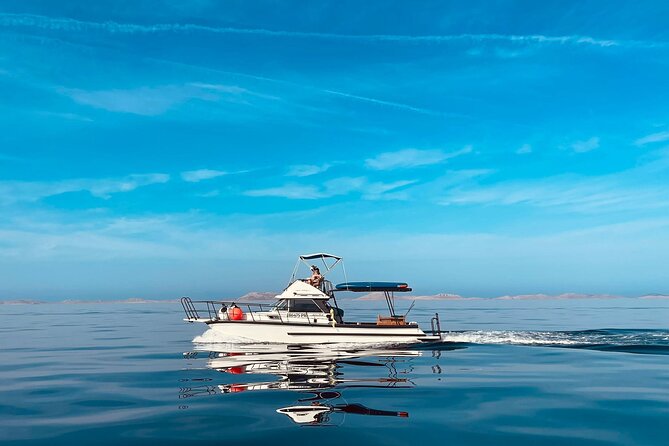 Explore Islands and Blue Bay Snorkeling Adventure on Speedboat - Stop 1: Pjescana Uvala blue lagoon snorkeling in clear shallow water