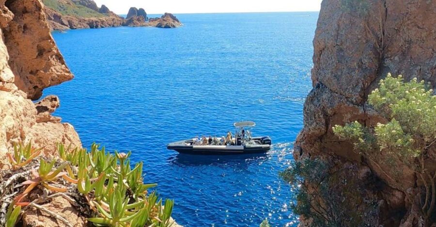 Fréjus: Estérel Calanques Speedboat Tour + Swim Stop - Entering The Estérel Calanques by Speedboat (Not a Long Bus Ride)
