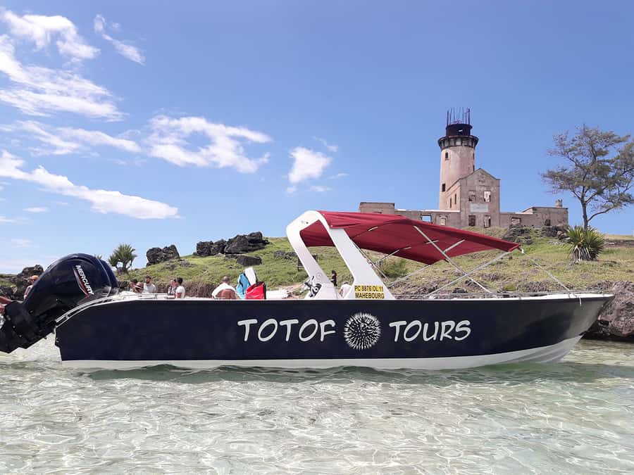 From Blue Bay: Ile aux Cerfs Speedboat Excursion with BBQ - Blue Bay to Ile aux Cerfs: why this speedboat day trip works