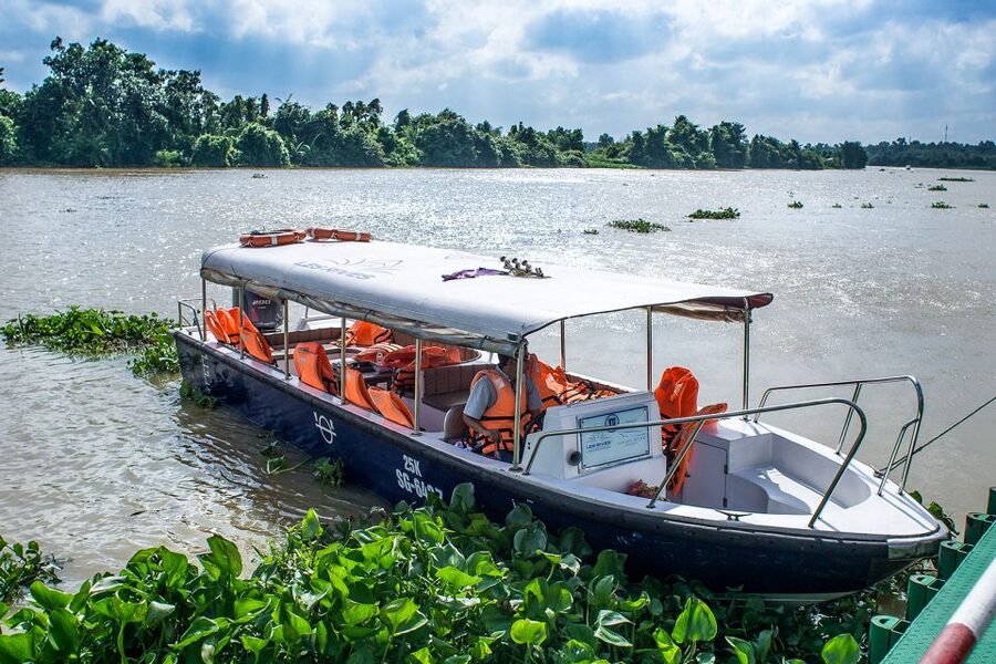 From Ho Chi Minh: Cu Chi Tunnels and VIP Speedboat Tour - Entering the tunnels: what’s worth doing, and what might feel too tight
