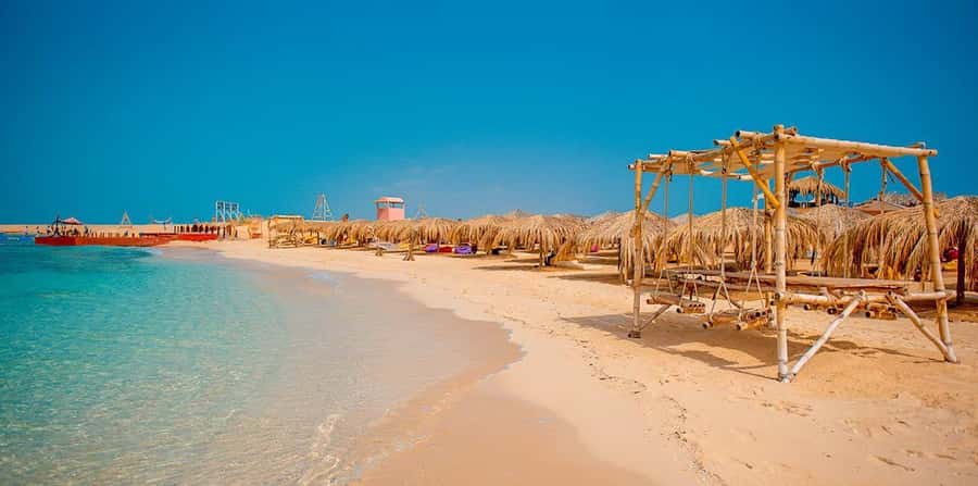 From Hurghada: Hula Hula Island Speedboat Tour with Dolphins - Lunch, Fruits, and Soft Drinks: The Part You Should Manage Expectations On
