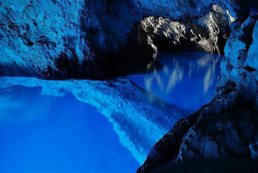 From Hvar: Blue cave group speedboat tour full day - FAQ