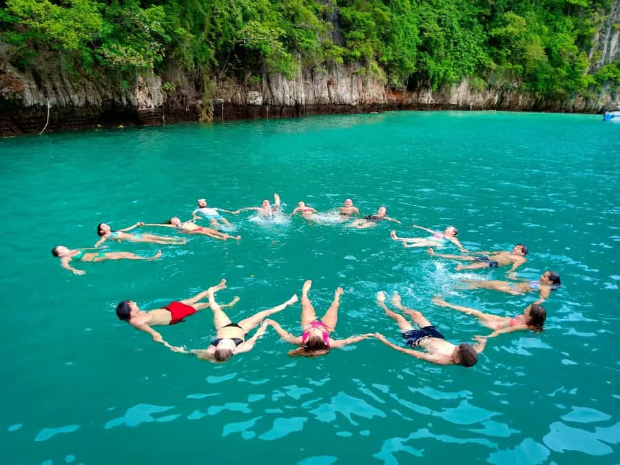 From Krabi: Phi Phi Early Bird & 4 Islands by Speedboat - Snorkeling strategy: multiple swim stops and the marine-life bonus