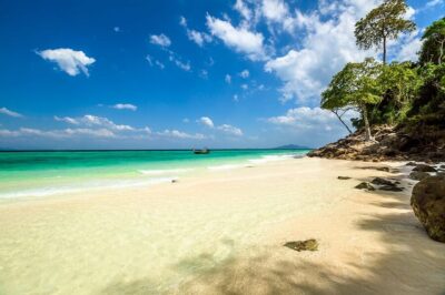 From Krabi: Phi Phi Islands Speedboat Day Tour - Getting to the Boat: pickups, Railay pier, and what early means