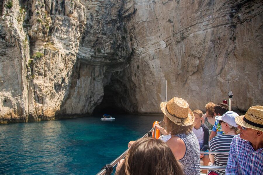 From Lefkimmi: Paxos, Antipaxos & Blue Caves Speedboat Tour - Gaios on Paxos: 2 hours to eat, shop, and slow down