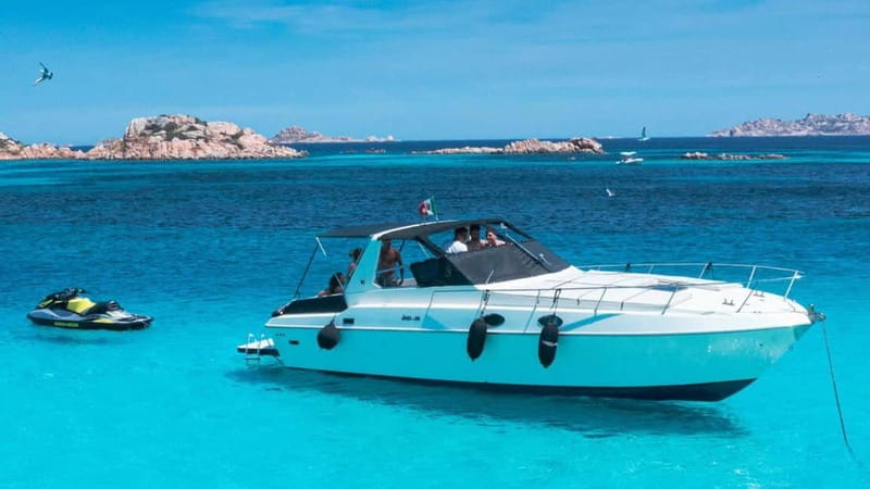 From Palau: Speedboat tour in La Maddalena Archipelago - Speedboat Comfort and the Palau Starting Moment