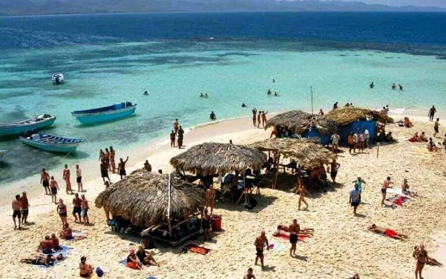 From Puerto Plata: Cayo Arena by VIP Speedboat and Snorkel - From Puerto Plata pickup to Punta Rucia: the road part of the deal