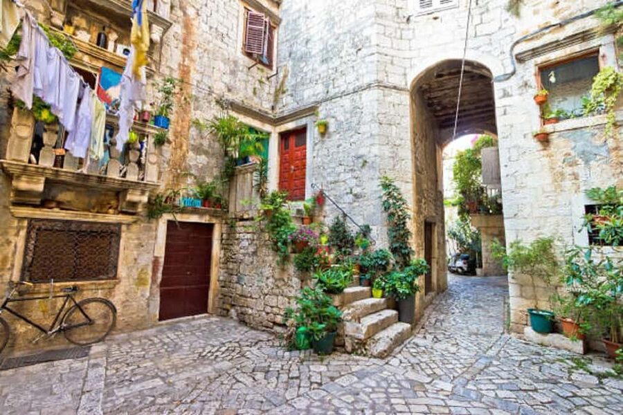From Split: Blue Lagoon, Šolta, and Trogir Speedboat Tour - Why this Split–Trogir–Blue Lagoon route works for limited time