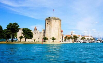 From Split: Blue Lagoon, Šolta, and Trogir Speedboat Tour - Meeting semiSUBMARINE Split: expect wind, speed, and tight seating