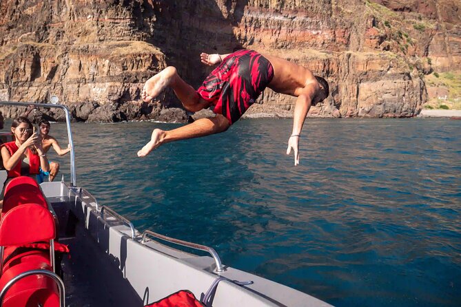 Funchal: Speedboat tour- SEE THE ISLAND AND LIFE AT SEA - Mid-Tour Swim Stop: Snorkeling Gear Is Provided for a Reason