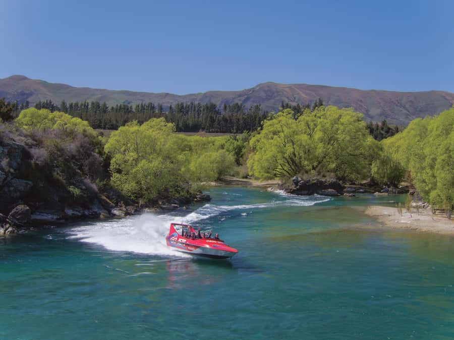 Go Jets Wanaka Clutha River Jet Boat Experience - Guide Storytelling and Photo Stops: Why It’s More Than a Thrill