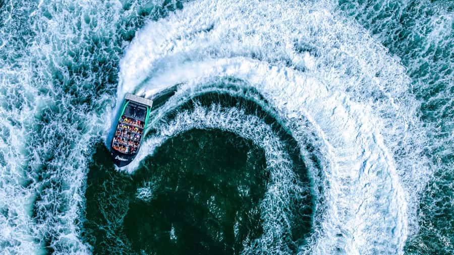 Gold Coast: 360-Degree High-Speed Jet Boat Adventure - Check-in, life jacket fit, and the pilot briefing
