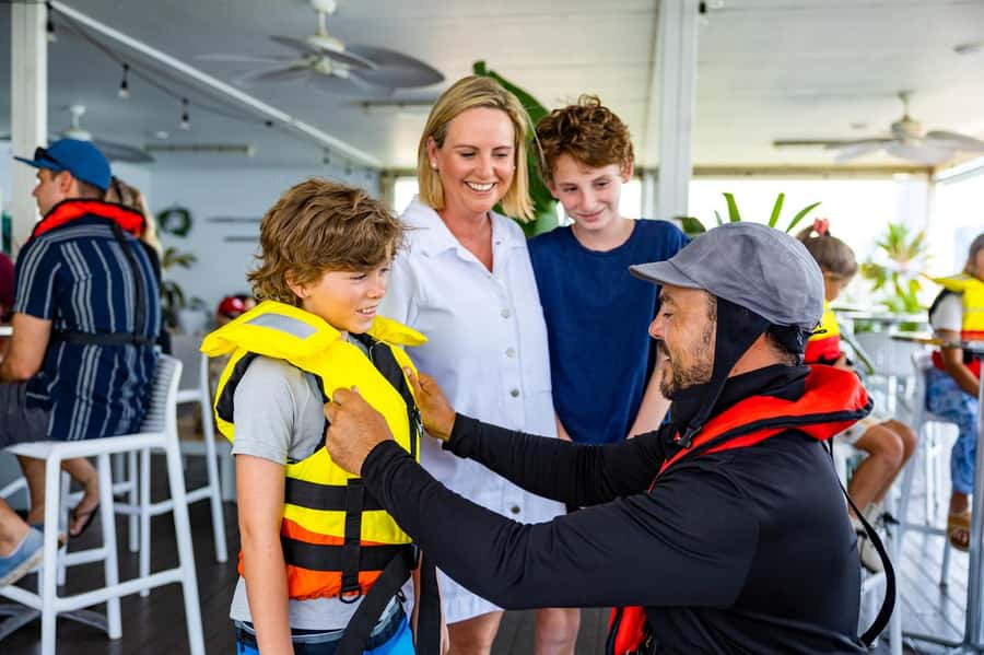 Gold Coast: Jet Boat Ride & Sea World Entry Ticket - Practical tips so the day feels easy