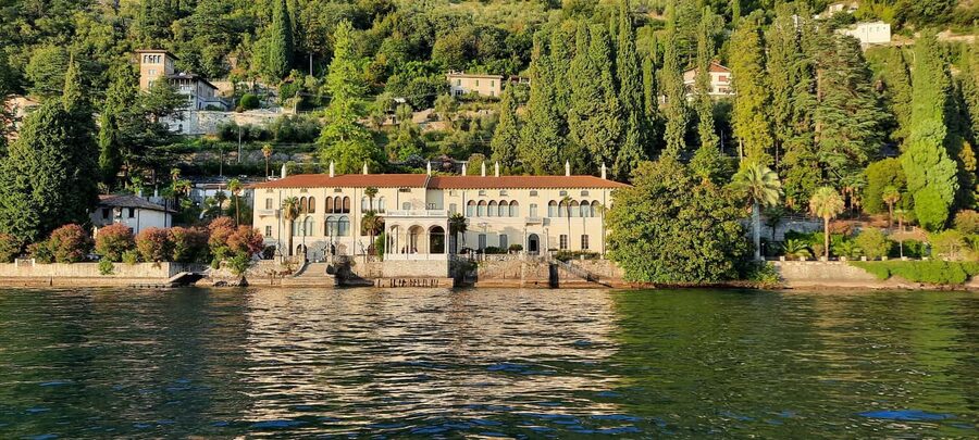 Grand Tour, on luxury speedboat at Lake Como - Varenna and Menaggio: the quieter shopping-and-stroll part
