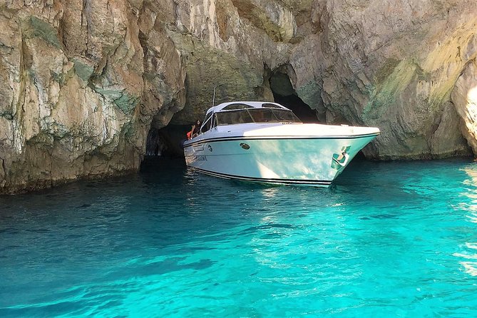 Half day around Capri by Itama 38 speedboat - Meeting Point to Dock Finish: A Simple Half-Day Plan