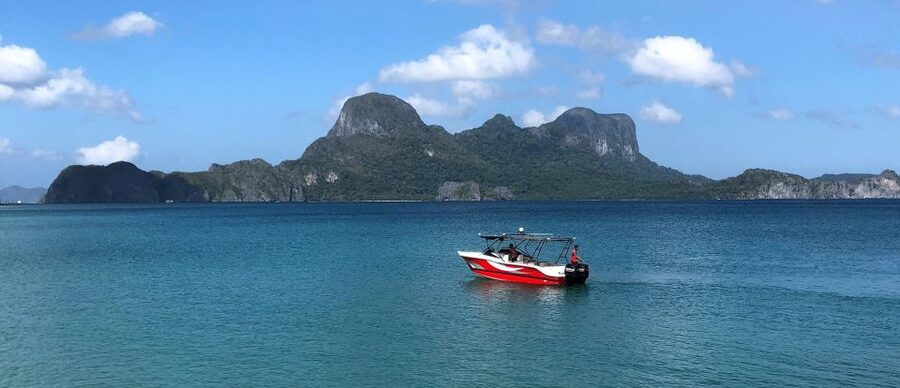 Half-Day Seasation Premium Speedboat Group Island Hopping - Small Lagoon and the private beach repeat: what changes by day