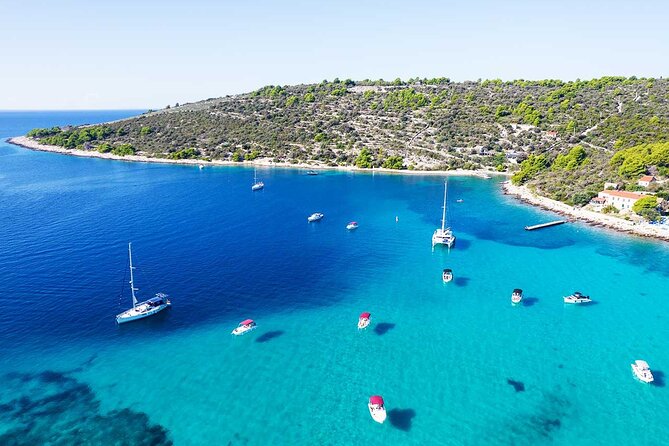 Half day speedboat tour to Solta island & Blue Lagoon from Trogir - Maslinica on Šolta: Two Hours to Wander a Small Historical Port Town