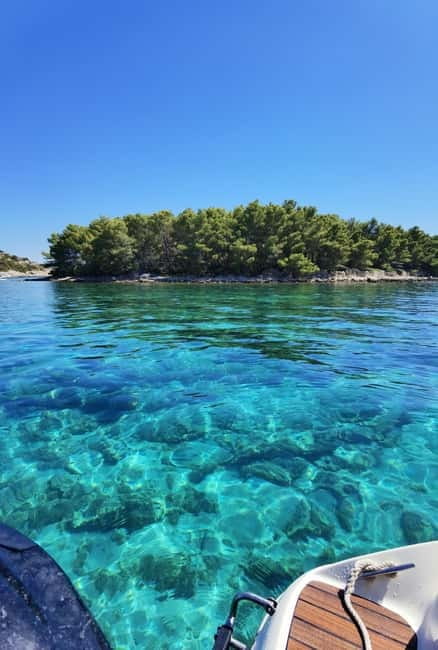 Half-day speedboat trip from Zadar with drinks - Where you meet: Obala kneza Branimira 27 (and where you end up)
