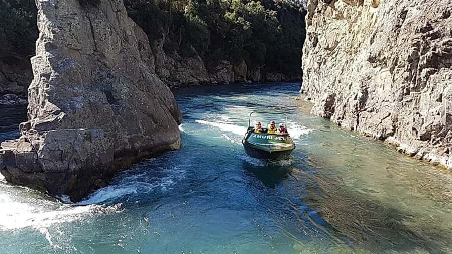 Hanmer Springs: River Jet Boat Ride - From the Ramp to the Gorge: Your 1-Hour Rhythm