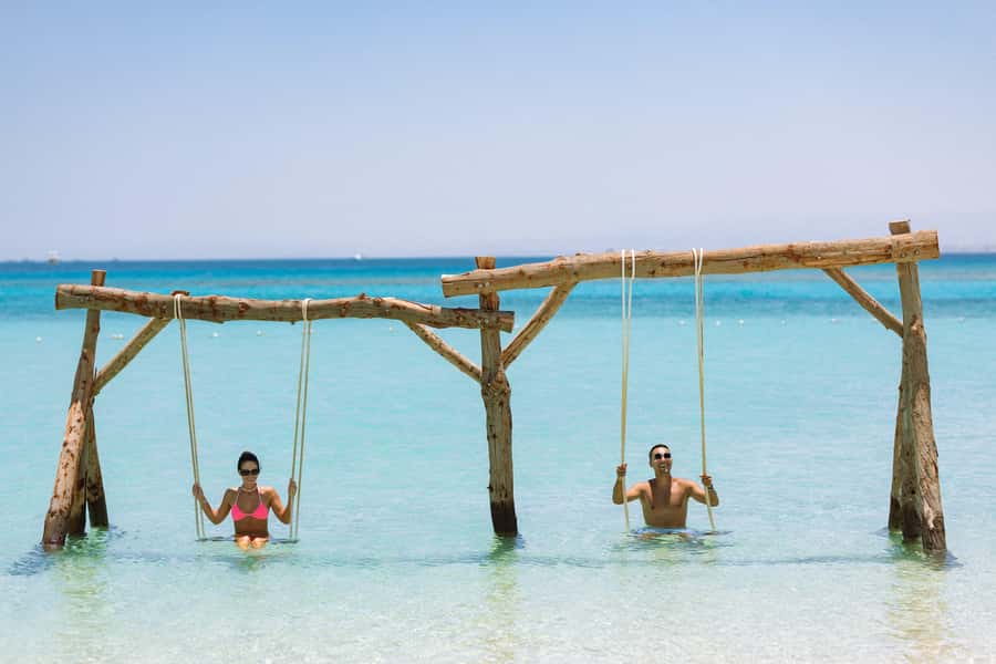 Hurghada: Hula Hula Speedboat w/ Optional Snorkeling & Lunch - Snorkeling Gear, Life Jackets, and What to Do as a First-Timer