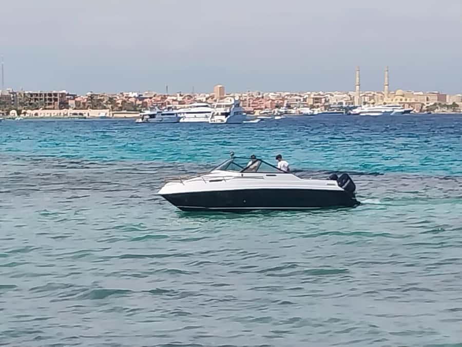 Hurghada: Private Luxury Speedboat W Snorkelling & Fruits - Magawish Island: second swim chance plus another entrance fee
