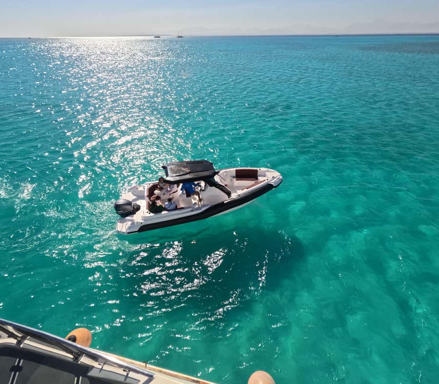 Hurghada: Turtle Bay Speedboat Tour with Snorkeling - Getting Picked Up in Hurghada (and Finding the Right Bus)