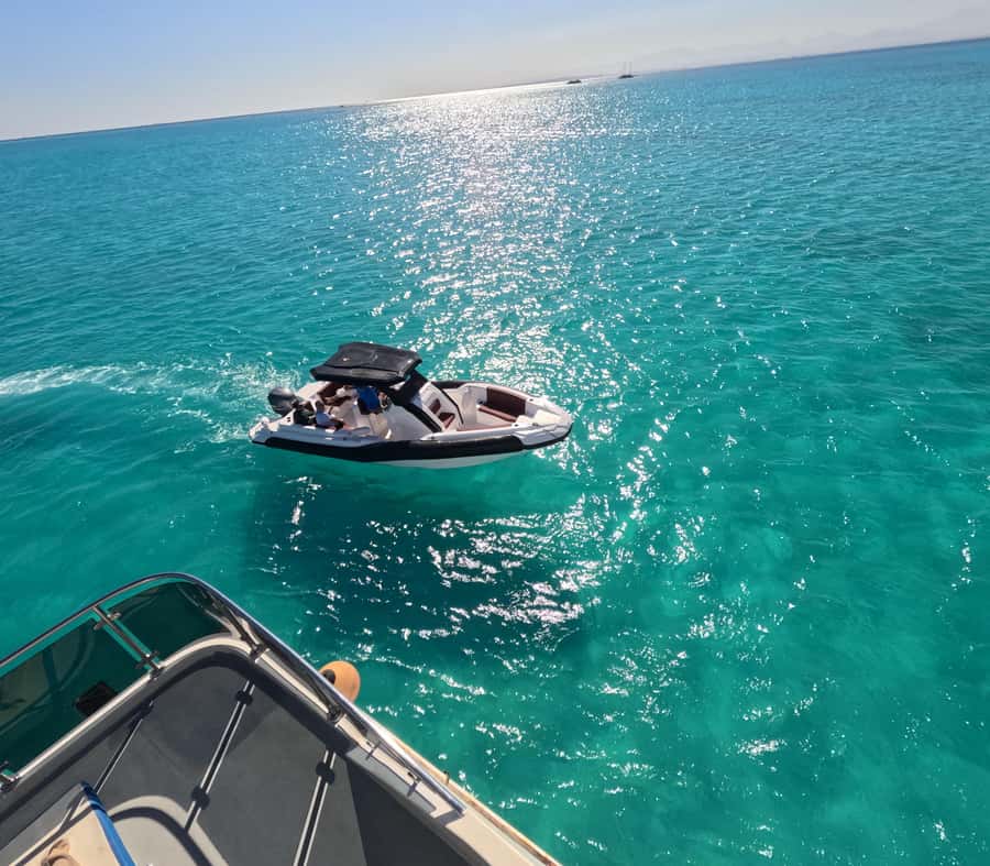 Hurghada: Turtle Bay Speedboat Tour with Snorkeling - Add-Ons Like Banana Rides, Sea Scooters, and Extra Time on Fun