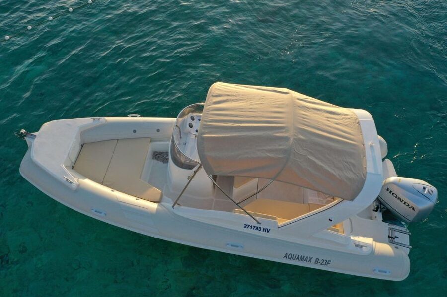 Hvar:Blue & Grenn Cave and Vis Island Private Speedboat Tour - Why this private Hvar-to-Vis speedboat day feels different