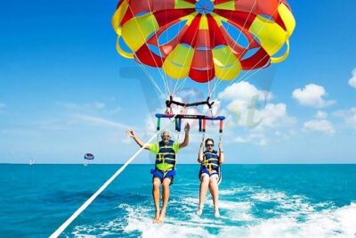 Ile aux Cerf: Speed boat with Parasailing & Tube Riding and Lunch - Ile aux Cerfs Speedboat Ride Through East-Coast Lagoons
