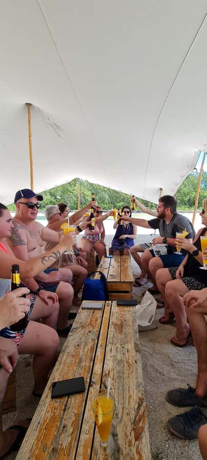 Ile aux Cerfs: Island & Waterfall Speedboat Tour with Lunch - Speedboat Day Plan: Trou d’Eau Douce, Four A Chaux, and nonstop scenery