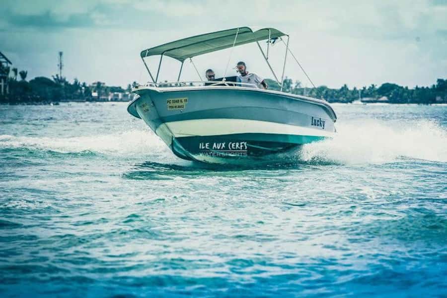 Ile aux Cerfs Speedboat Trip & Transport: Private or Shared - Pickup in Mauritius: Private Transport That Sets the Pace