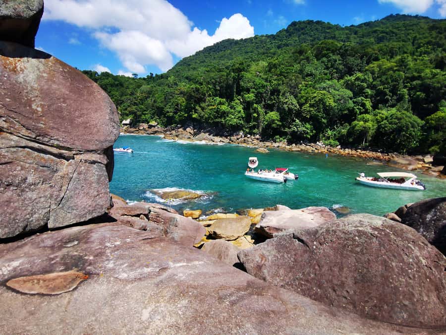 Ilha Grande: 360° Circumnavigation Speed Boat Tour - 8h - Ilha Grande by speedboat: why the 360° loop feels different