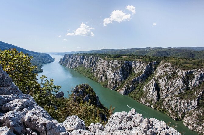 Iron Gate NP Tour with 1-hour speedboat ride + 2 viewpoints - Your guide and driver: the human factor that makes it all easier
