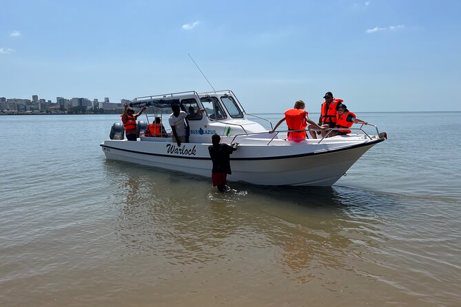 Island Escape day trip Speedboat Excursion in Maputo - Santa Maria: breakfast, swimming time, and beach games