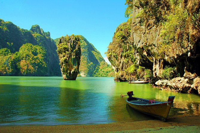 James Bond Island Adventure: Speedboat & Canoe Expedition - Koh Panyi: Stilt Homes, Thai Fishing Culture, and Lunch on the Water