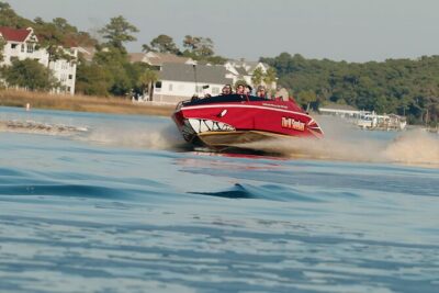 Jet Boat Ride on the Thrillseeker - The full plan on the water: levels, speed, and the wet finish